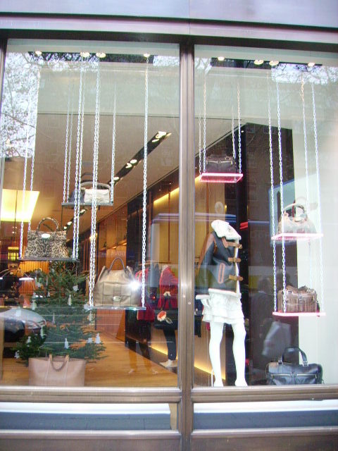 Vitrina Mulberry de pe Knightsbridge Road