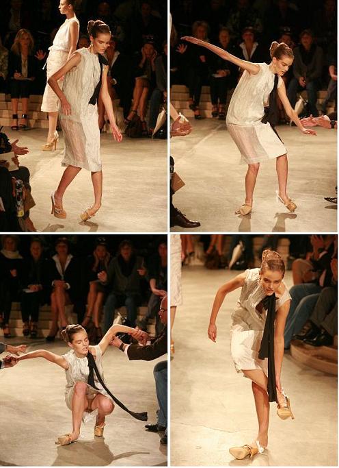 Manechine in cadere la showul Prada S/S 2009 Manechine in cadere la showul Prada S/S 2009