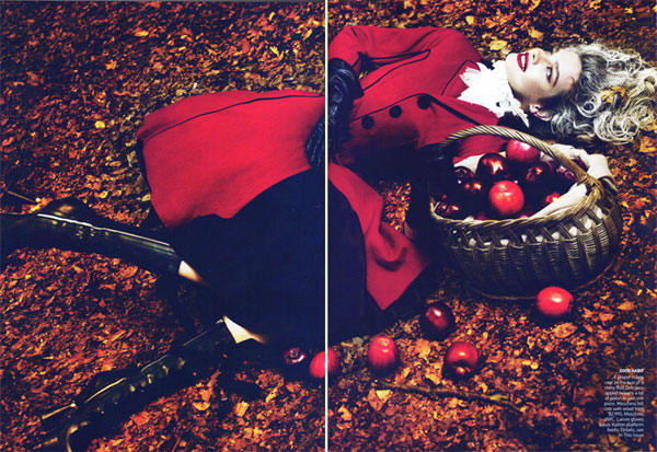 Into the woods - Natalia Vodianova pe post de Scufita Rosie pentru Vogue US, septembrie 2009